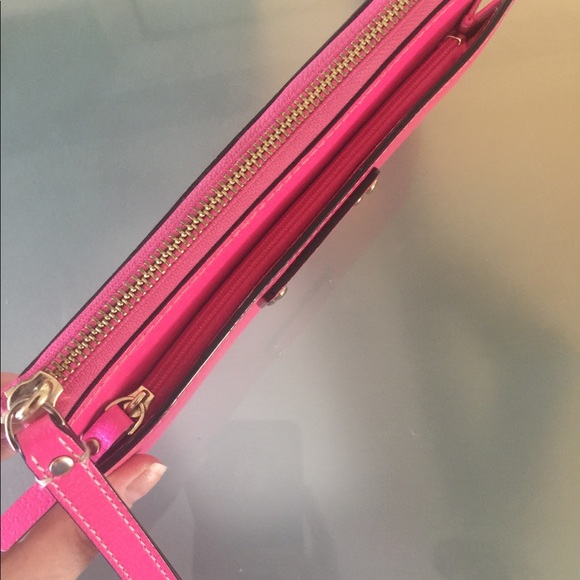 Kate Spade Wristlet Wellesley the perfect Hot Pink - Picture 5 of 7